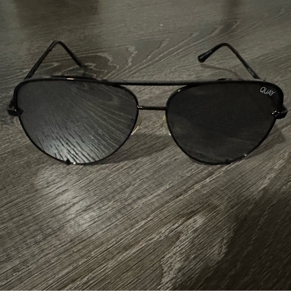 Quay x Desi High Key Sunglasses (Black + Silver)